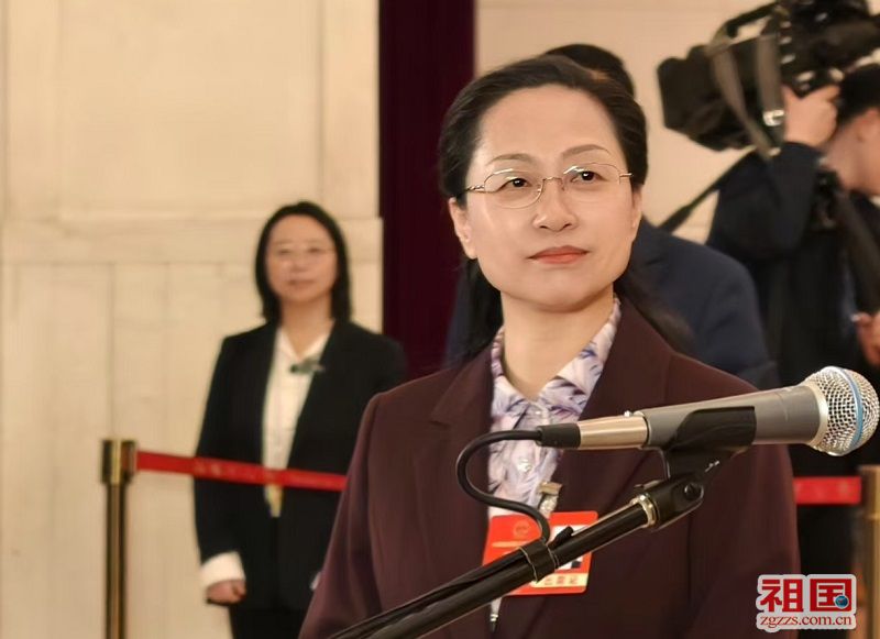 全国人大代表裴红霞：在教书育人中践行代表使命，播撒制度自信的种子